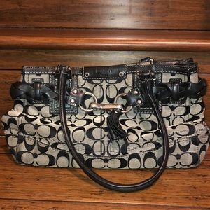 COACH Hampton Signature Satchel Handbag!!